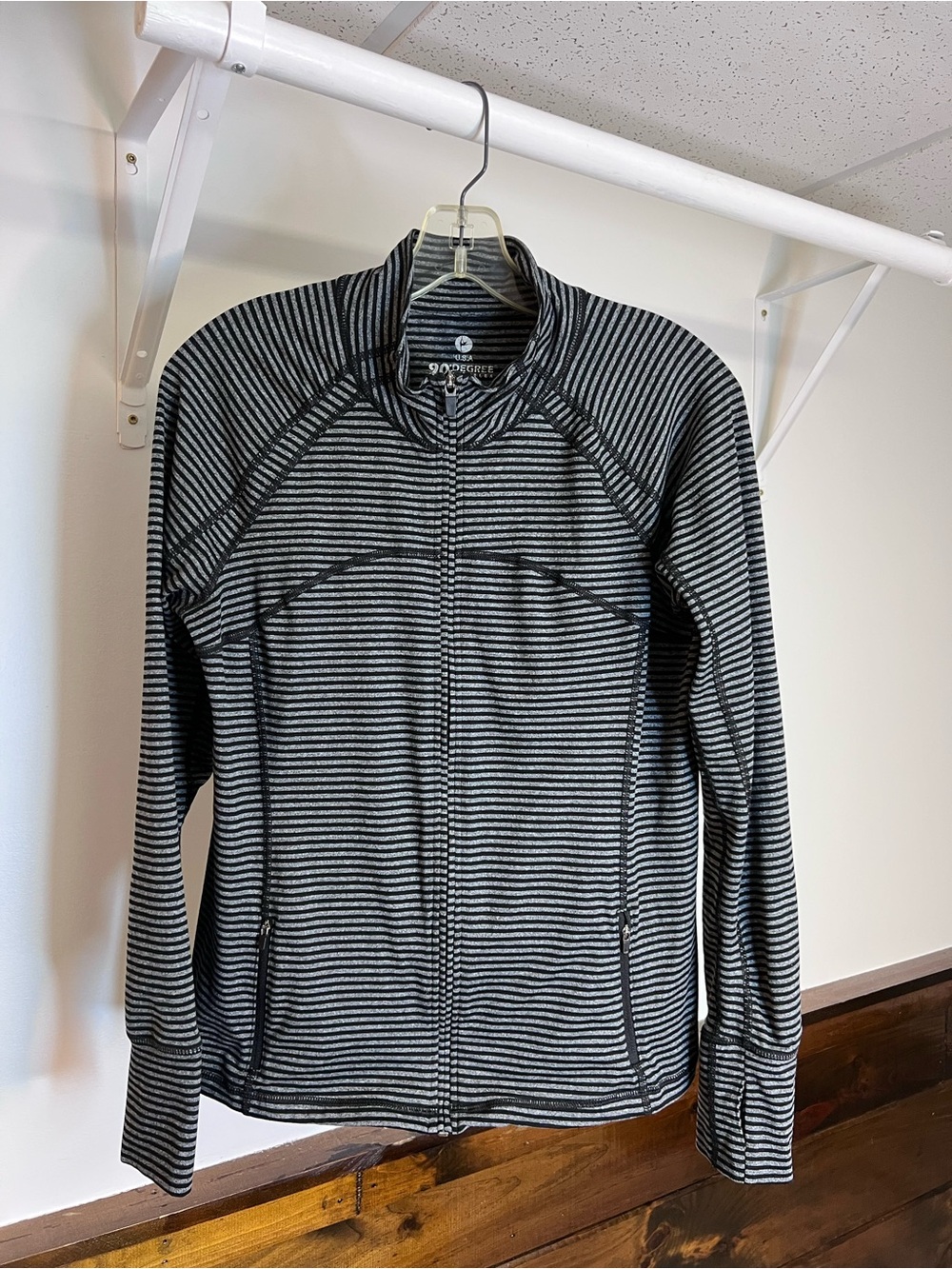 90 Degree by Reflex Full-Zip Jacket - Black & Gray Stripes- M